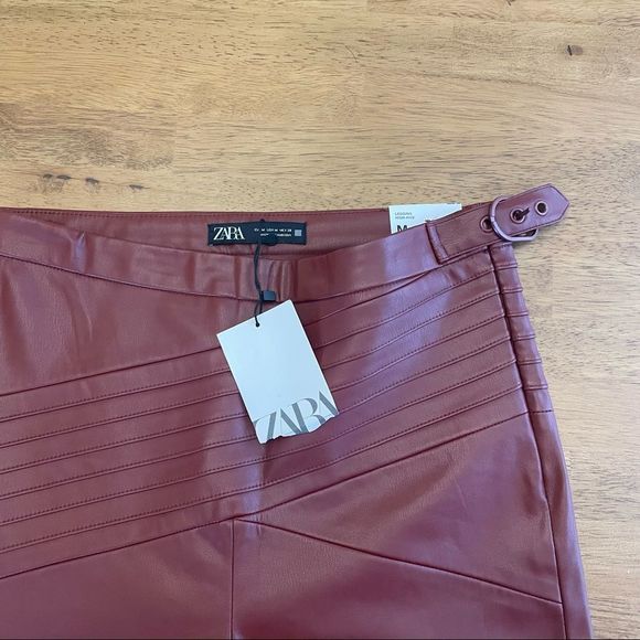 NWT Zara Red Faux Learther Moto Leggings Size M - Picture 3 of 5